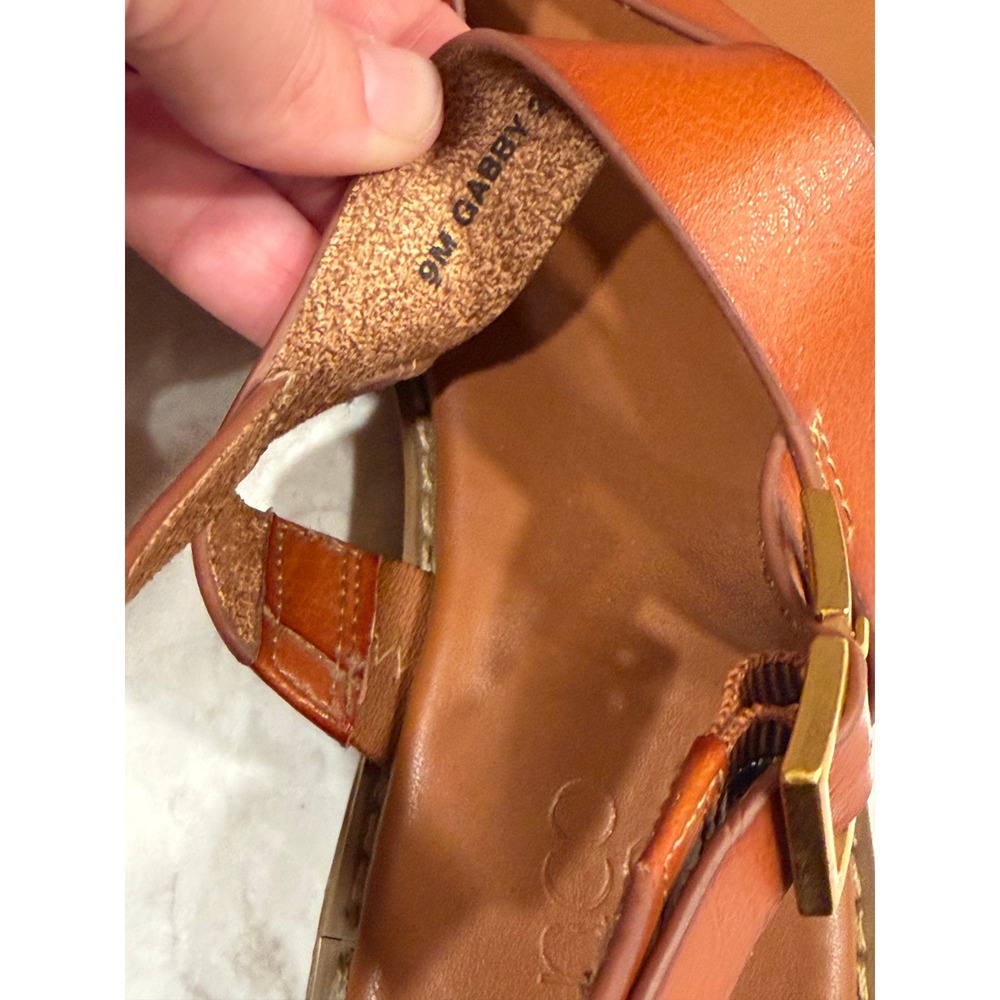 Franco Sarto Gabby 2 Cognac Leather Strappy Toe Loop Flat Sandals Womens 9M - Picture 8 of 12